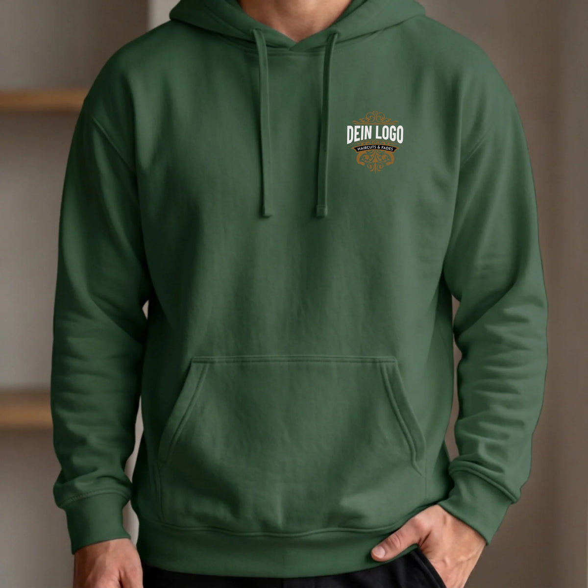 Personalisierter Hoodie grün vorn