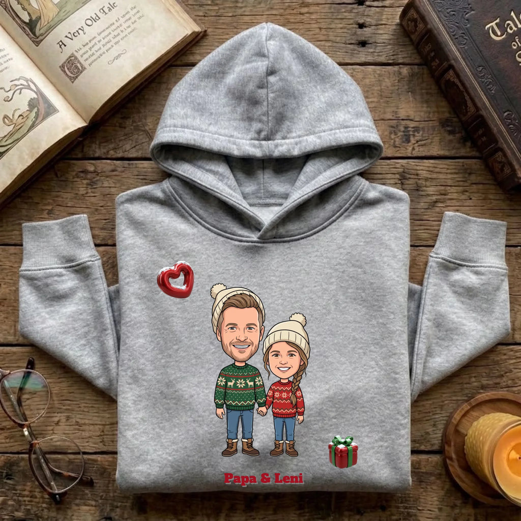 Personalisierter Weihnachtspullover mit Foto im Comic Stil Big Head – Hoodie grau – Wichtelgeschenk