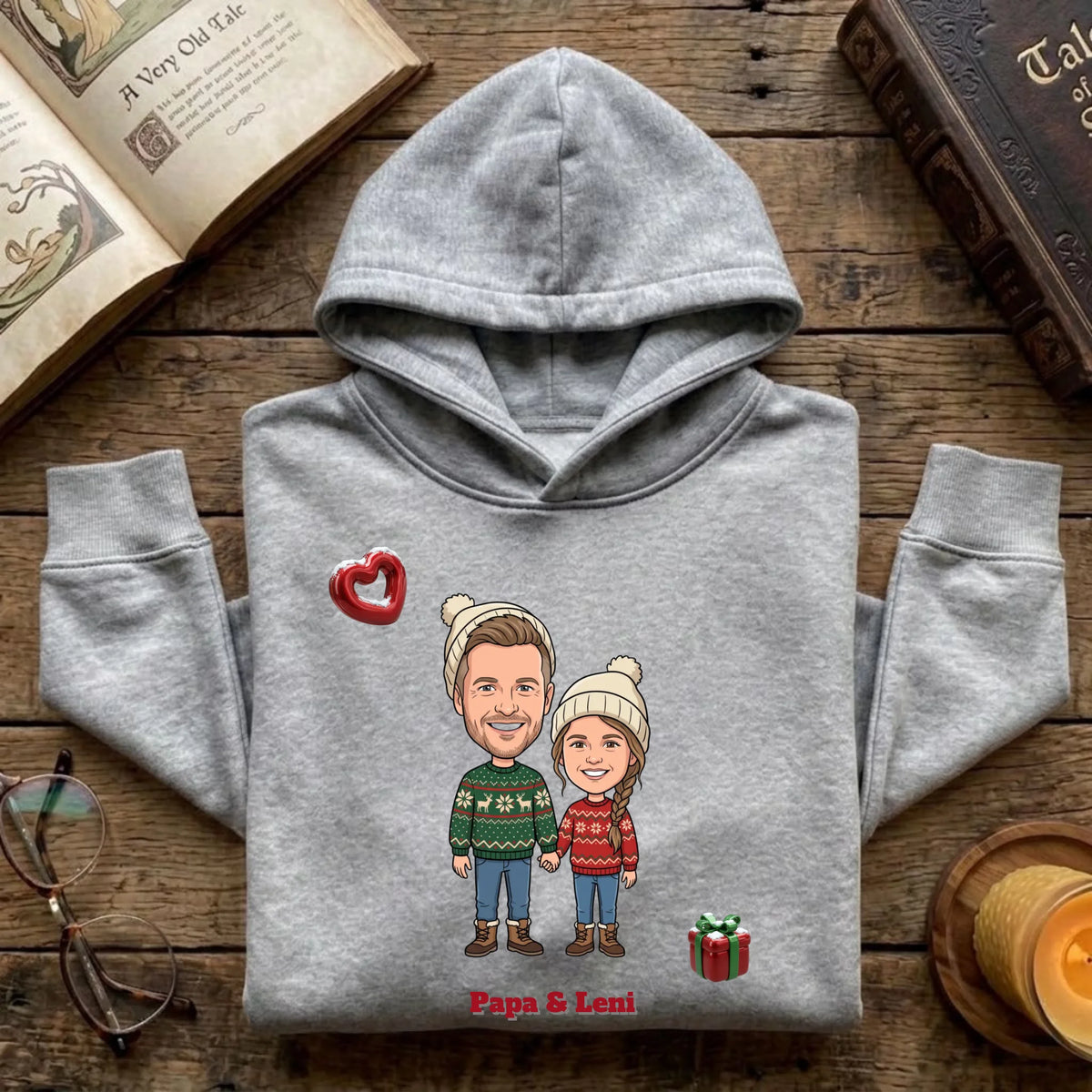 Personalisierter Weihnachtspullover mit Foto im Comic Stil Big Head – Hoodie grau – Wichtelgeschenk