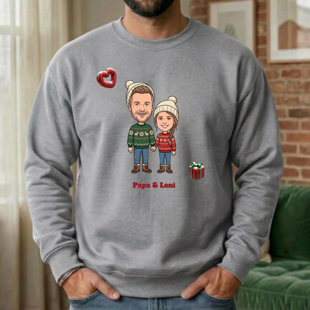 Personalisierter Weihnachtspullover mit Foto im Comic Stil Big Head – Sweater grau Detail – Wichtelgeschenk